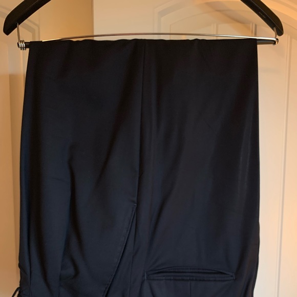 Jos A Bank Navy Blue Suit Mens Size 48R Pre-Owned. - Picture 5 of 5